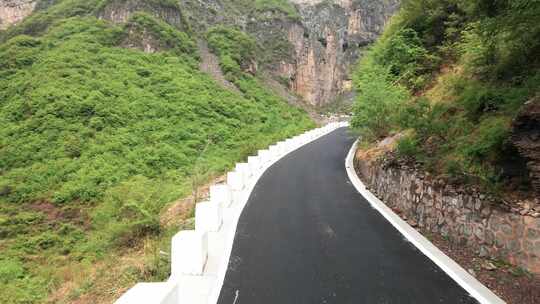 航拍太行山锡崖沟挂壁公路徒步