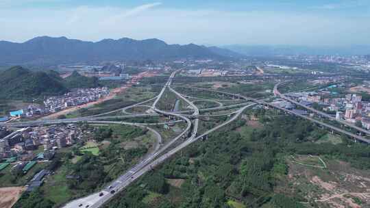 广西桂林绕城高速车流交通