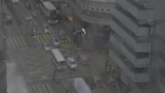 雨中香港马路