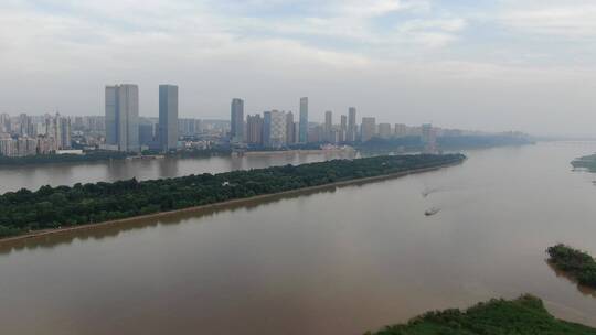 城市航拍湖南长沙湘江涨洪水视频素材模板下载