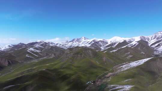 航拍青藏高原青海祁连山脉天境祁连雪山雪景