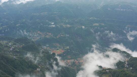 4k航拍高山峡谷云海