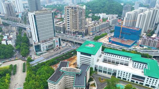 湖北武汉洪山区车流交通航拍繁忙的城市道路