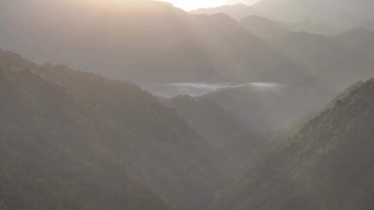 4K航拍清晨重庆光雾山风景区