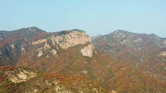 航拍秋季北京喇叭沟门景区的群山