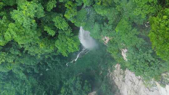 高山瀑布