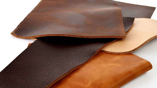 多种颜色皮革面料展示