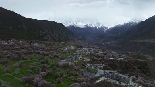 西藏林芝南迦巴瓦峰雅鲁藏布江云雾航拍