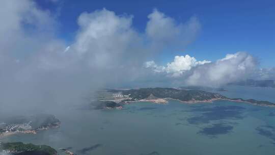 海岛海岸线上空俯瞰美景