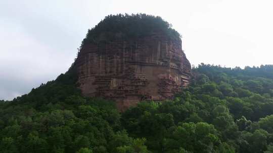 甘肃天水麦积山石窟