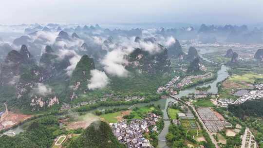 航拍烟雨阳朔遇龙河自然风光