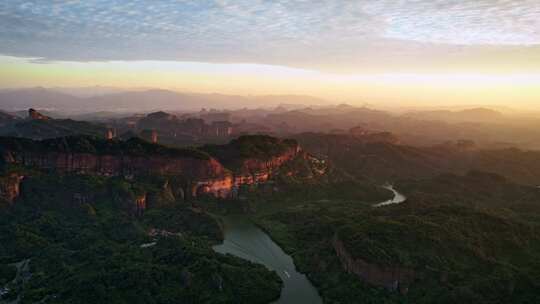 航拍韶关丹霞地貌丹霞山 阳元峰 长老峰景区