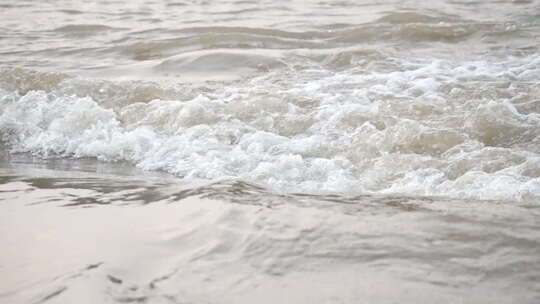 河流 流水 水面 奔流 江河 波涛 波浪翻滚