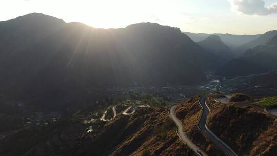 云南玉溪绿汁山川日落盘山公路航拍