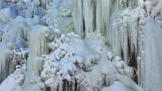 冰雪世界，九如山冰瀑