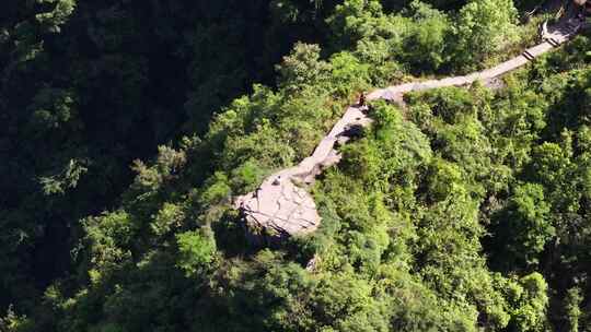 湘西天问台游客航拍