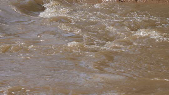 河流 流水 水面 奔流 江河 波涛 波浪翻滚