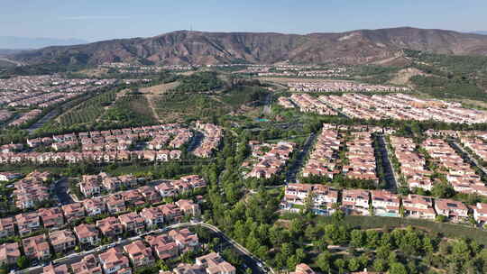 加州尔湾市住房危机航空公司