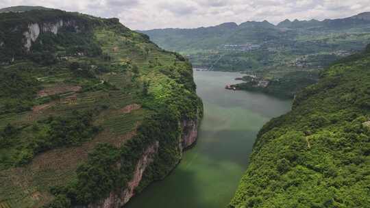 贵州毕节乌江渡水库峡谷自然风光航拍