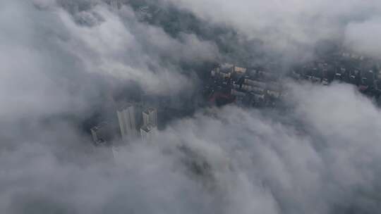 城市云海雨天街景居民区街道航拍空镜素材