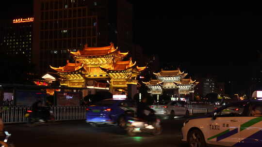 云南昆明金马碧鸡坊夜景