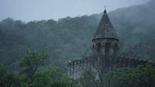 教堂，森林，雨，树木