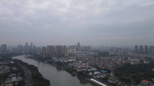 雨后的广东东江沿岸