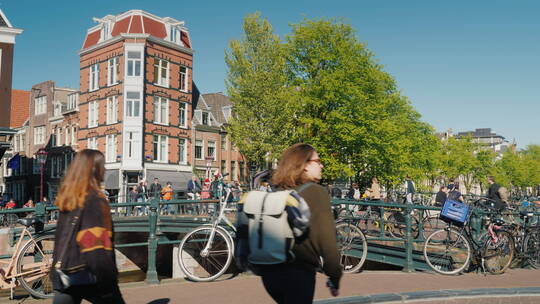 阿姆斯特丹的行人和自行车