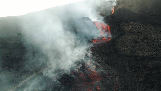 航拍冰岛活火山 岩浆涌动