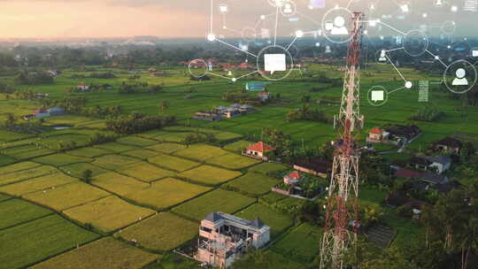 绿色草地环绕的5G塔天线三维通信网络