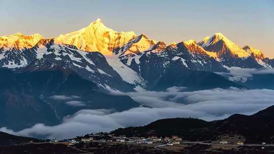 川西超美雪山日出云海4K
