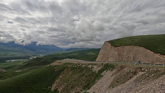 新疆平原山谷天空空镜视频素材