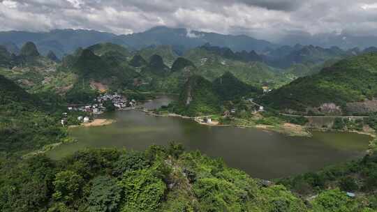 广西阳朔县新坪镇西塘自然风景区航拍湖泊