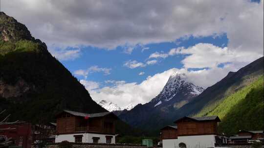 西藏错高村雪山蓝天4K延时