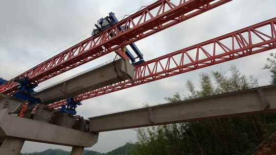 高速公路桥梁预制梁架设施工