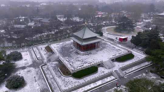 西安兴庆宫公园雪景