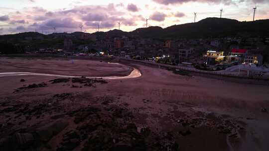 航拍平潭北部湾海上风电场夕阳火烧云鱼排