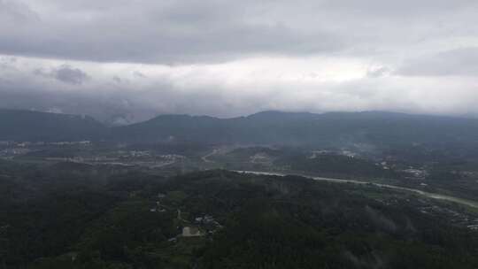 绵阳北川附近的大山与村庄