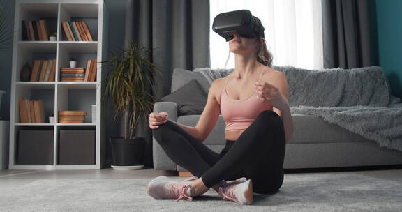 VR眼镜虚拟世界
