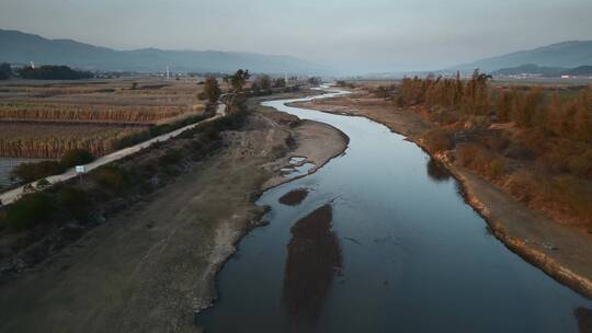 云南旅游文化德宏陇川黄昏河流