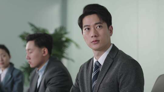 实拍商务会议交流讨论商议