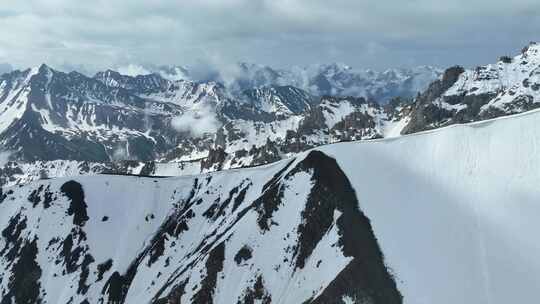 2023最新独库公路雪山峡谷公路