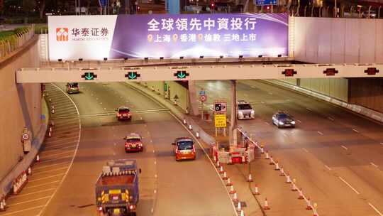 香港维多利亚港西区海底隧道车流