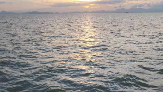 4k海面金色夕阳日落光线地平线海平面航拍