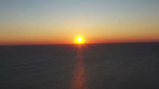 航拍 海边 倒影 地平线 水波 海面 日出