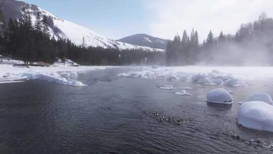 冬季喀纳斯晨雾雪蘑菇雾凇冰河野鸭雪山森林