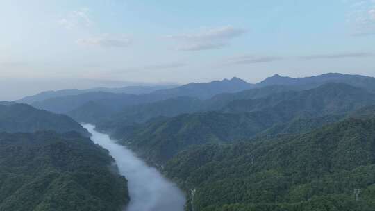 湖南资兴小东江 清晨云雾缭乱 青山绿水