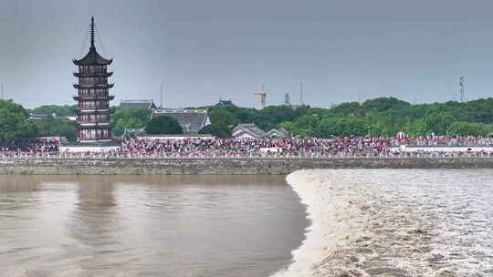 钱塘江大潮超级浪潮大潮潮水交汇视频素材模板下载