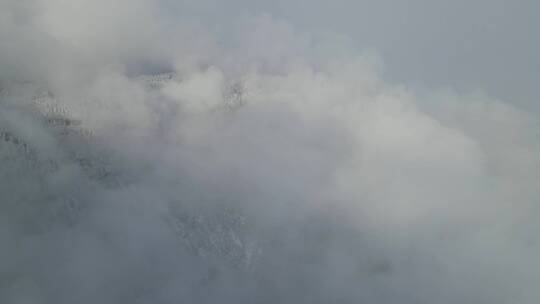 四川瓦屋山著名风景区雪景雾凇雪山航拍