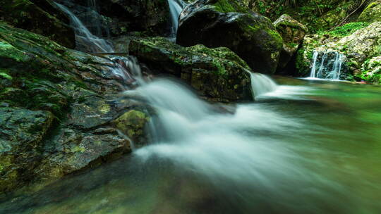 山区自然原始瀑布群延时8K原创流水水源地